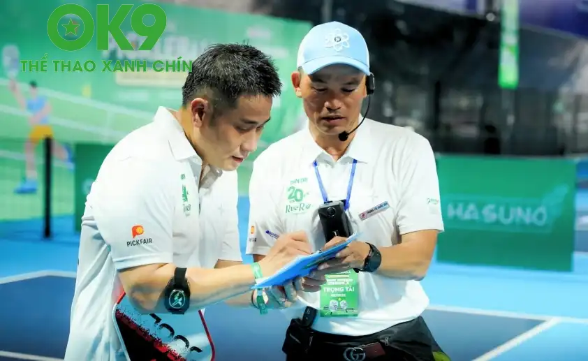 Trọng tài sử dụng camera đeo người do MK Vision cung cấp trong các trận đấu